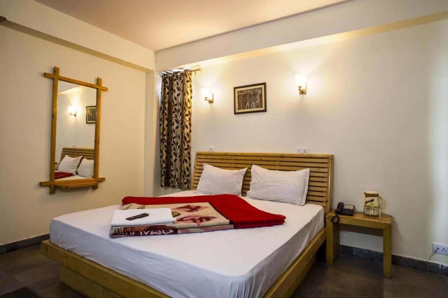 Hotel Aangan Regency Shimla Zewnętrze zdjęcie