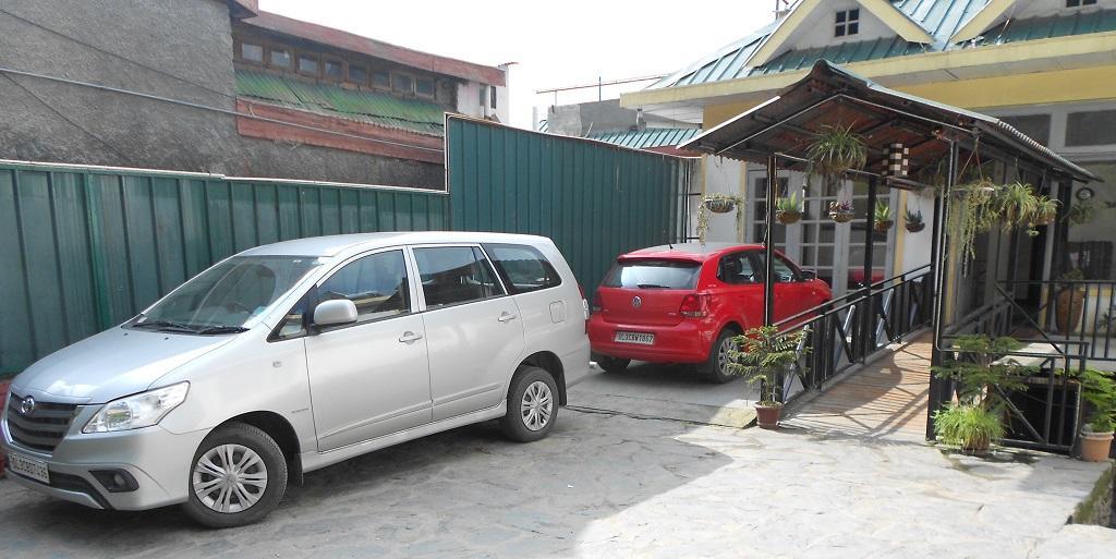 Hotel Aangan Regency Shimla Zewnętrze zdjęcie